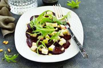 beet salad with pear and cheese Dor Blue.