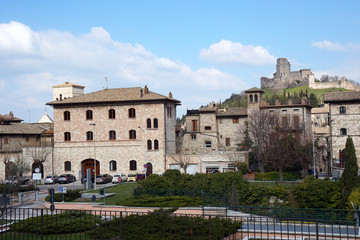 Obraz premium Assisi with Rocca Maggiore Fortress in the background 