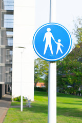 Dutch road sign: footpath