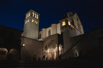 Fototapeta premium Basilica of San Francesco di Assisi by night