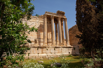 Baalbeck, Lebanon: Ancient Roman Ruins and Columns