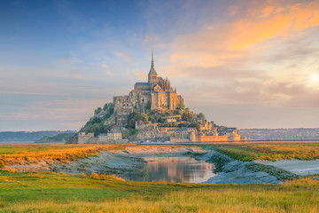 Mont Saint-Michel in France - obrazy, fototapety, plakaty