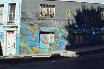 壁画の街　バルパライソ（チリ）