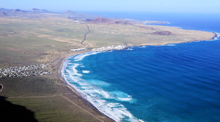 Naklejka premium aerial view of the sea