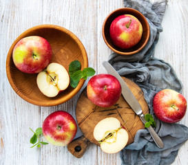 Fresh red apples