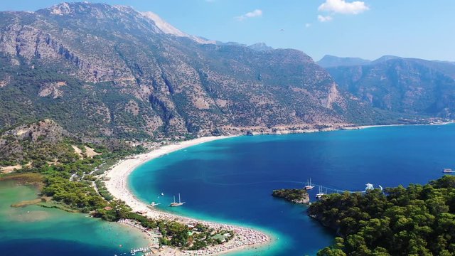 &Ouml;l&uuml;deniz is a resort village on the southwest coast of Turkey. It&rsquo;s known for the blue lagoon of &Ouml;l&uuml;deniz Tabiat Parki and the wide, white Belcekiz Beach. 