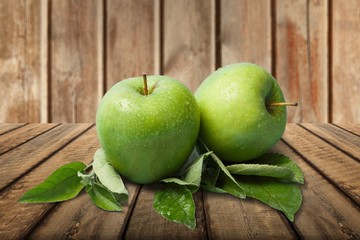 Granny smith apple.