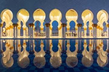 Fototapeten Scheich-Zayid-Moschee in Abu Dhabi in der Nähe von Dubai bei Nacht, Vereinigte Arabische Emirate © Delphotostock