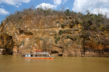 Naklejka premium Fleuve Tsiribihina, Madagascar