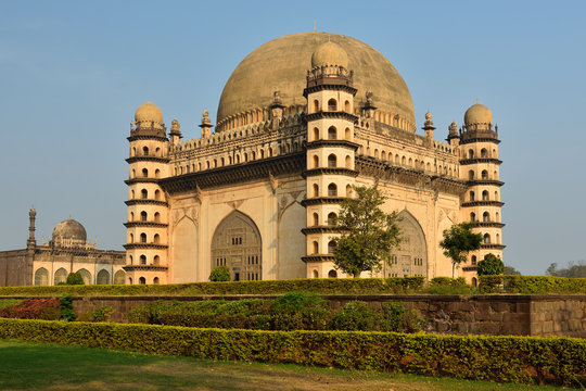 38 Sultan Of Bijapur Stock Photos, High-Res Pictures, and Images - Getty  Images