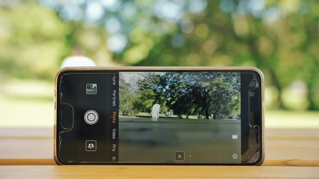 Broken smartphone camera stabilizer. Camera Vibration Noise Grinding and Shaking. 4k