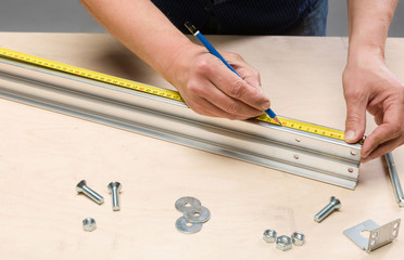 measuring an aluminum profile