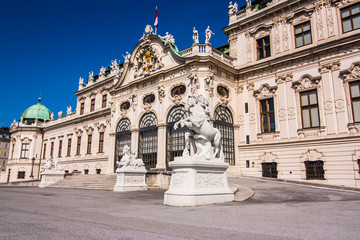 Fototapeta na wymiar Amazing facade of ancient stone palace Belvedere in Vienna