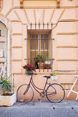 Fototapeta na wymiar French Riviera home with bicycle