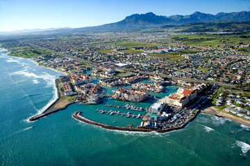 Strand & Gordon's Bay, South Africa © Johannes