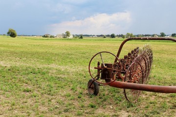 Mähdrescher  in den Masuren, Polen