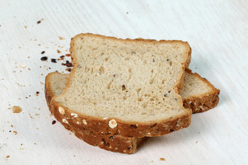 multi grain bread with slices
