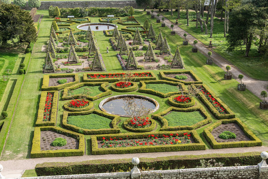 Dunrobin Castle Garden