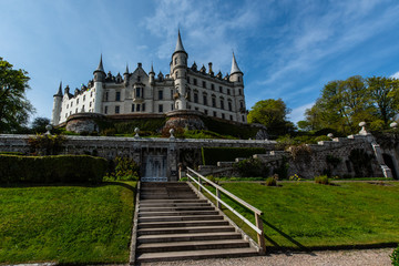 Obraz premium Dunrobin Palace in park