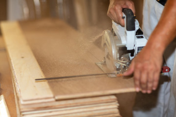 大工の仕事　床暖　床　工事　リフォーム