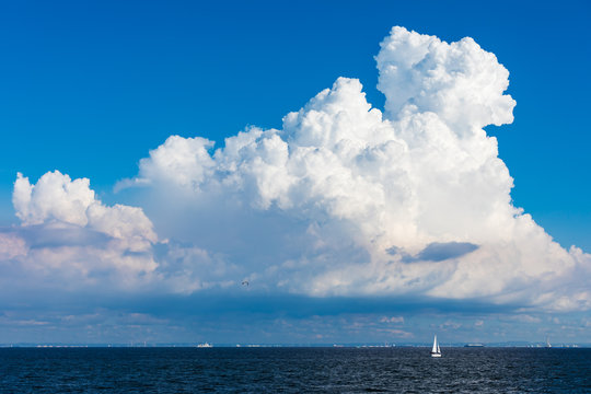 「入道雲」の画像 - 113,442 件の Stock 写真、ベクターおよびビデオ | Adobe Stock