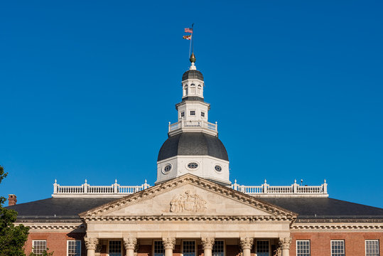 Maryland State Capitol building in daylight