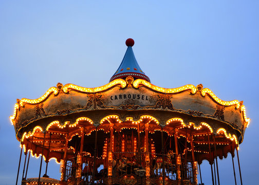 Carrousel del parque del Tibidabo en Barcelona