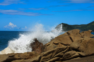 Wave on rocks