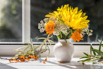 Image with a bouquet of flowers.