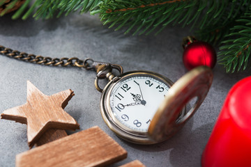 The golden clock, whose arrow are about twelve o'clock New Year celebration