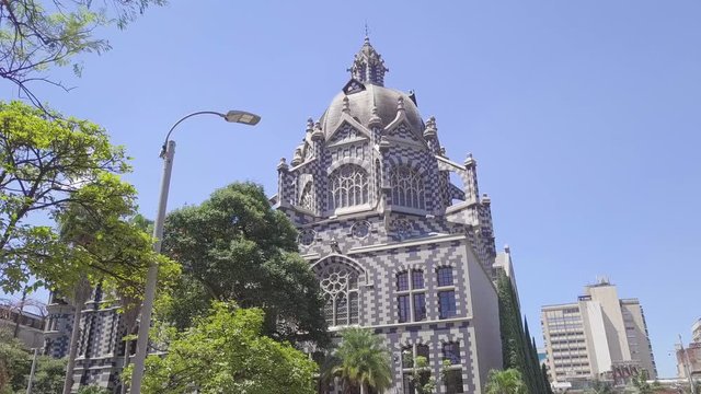 Orbiting 4k beautiful shot of Uribe Palace in Plaza Botero, Medellin
