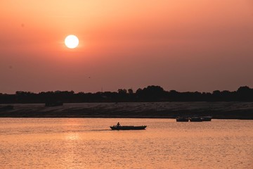 ガンガーの朝日