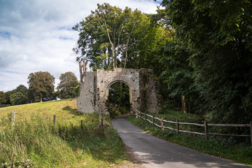 Fototapeta na wymiar Winchelsea 13th Century New Gate, East Sussex