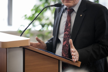 witness testifies in a Russian court