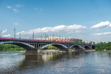 Fototapeta na wymiar Most Poniatowskiego Warszawa i Stadion Narodowy