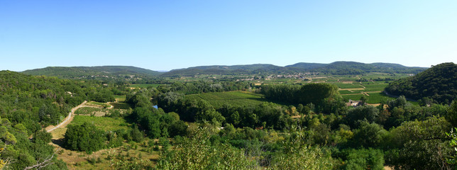la vallée de la Cèze dans le Gard