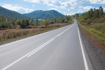 The road leading into the mountains.