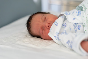 Beb&eacute; reci&eacute;n nacido en hospital 108