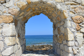 Alte Festungsmauer am venezianischen Hafen Chania-Kreta	