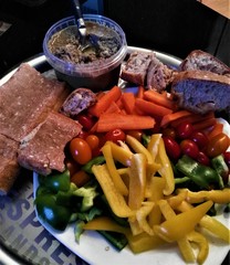 Vegetables mix , bread , anchovy cream