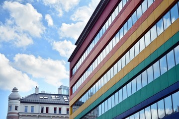 Obraz premium The windows of a modern building for offices. Business buildings architecture.