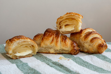 Croissant de chocolate blanco