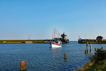 B&uuml;sum Schleuse zum Hafen