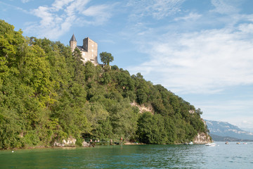 Fototapeta na wymiar Le Lac du Bourget et le Château de Chindrieux