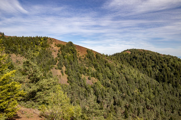 Fototapeta na wymiar Vue depuis le sommet du Puy de Lassolas