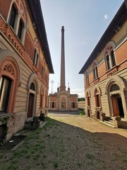 villaggio crespi fabbrica e panorama