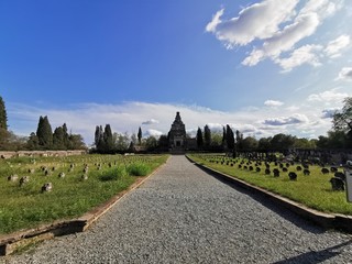 crispi d'adda cimotero e mausoleo