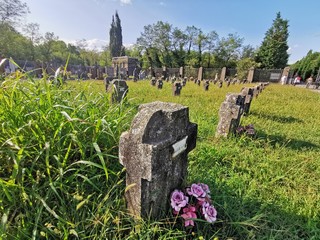 crispi d'adda cimitero e cippi funerari