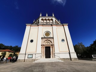 mausoleo villaggio crespi con cimitero
