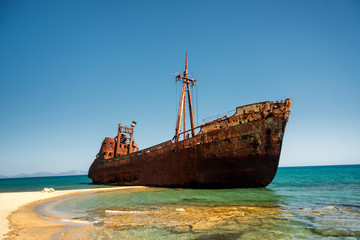 Naklejka premium Shipwreck 